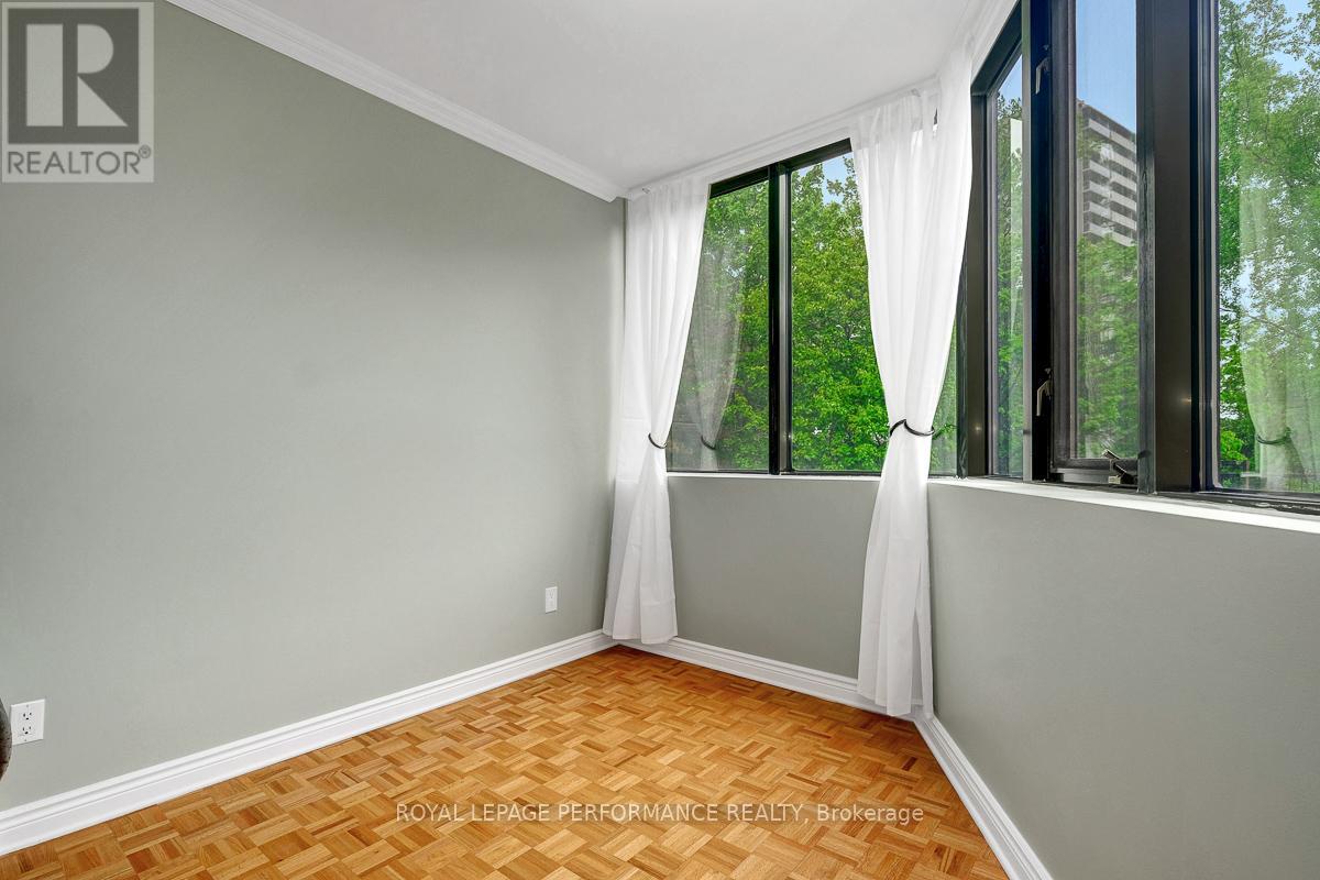 302 - 2871 Richmond Road, Ottawa, Ontario  K2B 8M5 - Photo 9 - X12180231