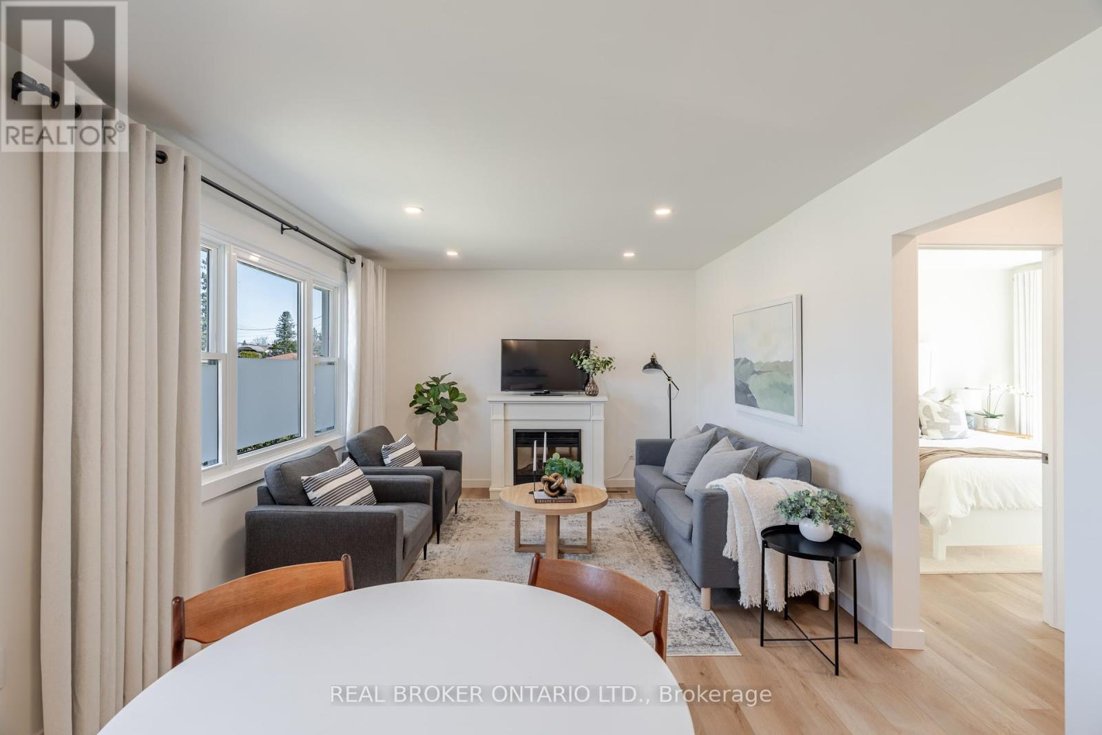 1670 Athans Avenue, Ottawa, Ontario  K1T 1L1 - Photo 14 - X12180259