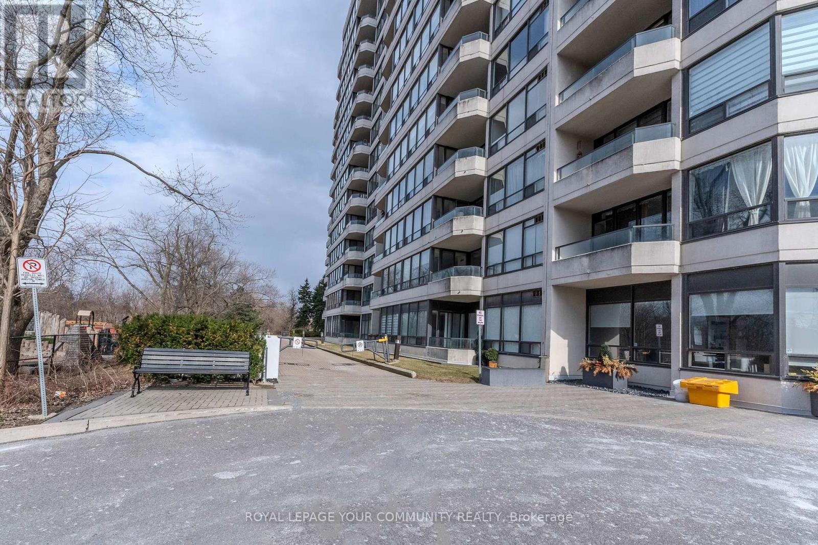 1002 - 8501 Bayview Avenue, Richmond Hill, Ontario  L4B 3J7 - Photo 3 - N12080303