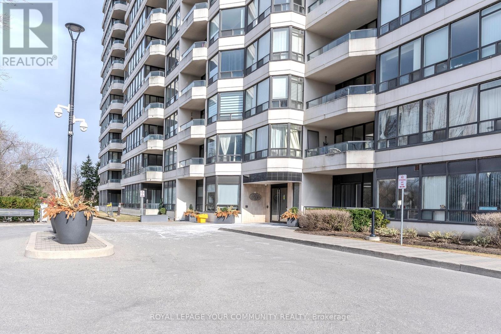 1002 - 8501 Bayview Avenue, Richmond Hill, Ontario  L4B 3J7 - Photo 4 - N12080303