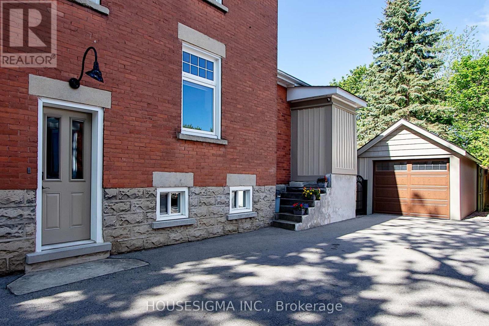 212 Front Street, Stratford, Ontario  N5A 4H7 - Photo 33 - X12139069