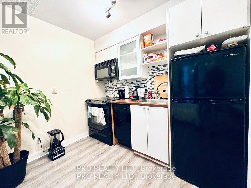 Property at 413 - 600 FLEET STREET W image 4