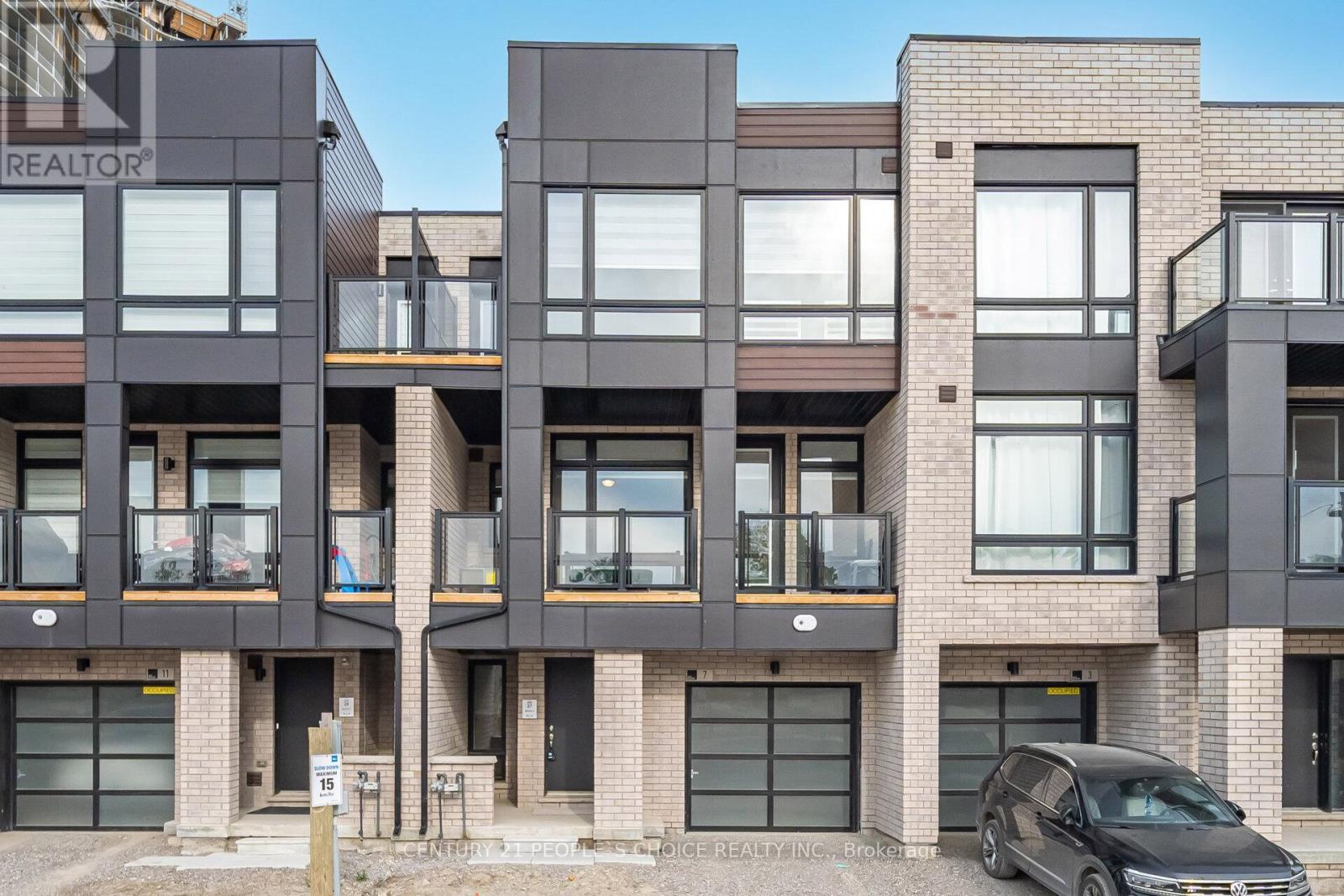 7 CHIFFON STREET, Vaughan, Ontario