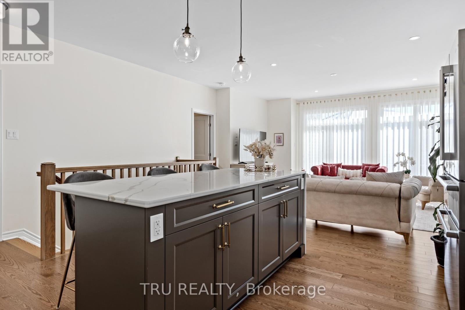 246 Maygrass Way, Ottawa, Ontario  K2S 2K9 - Photo 13 - X12114313