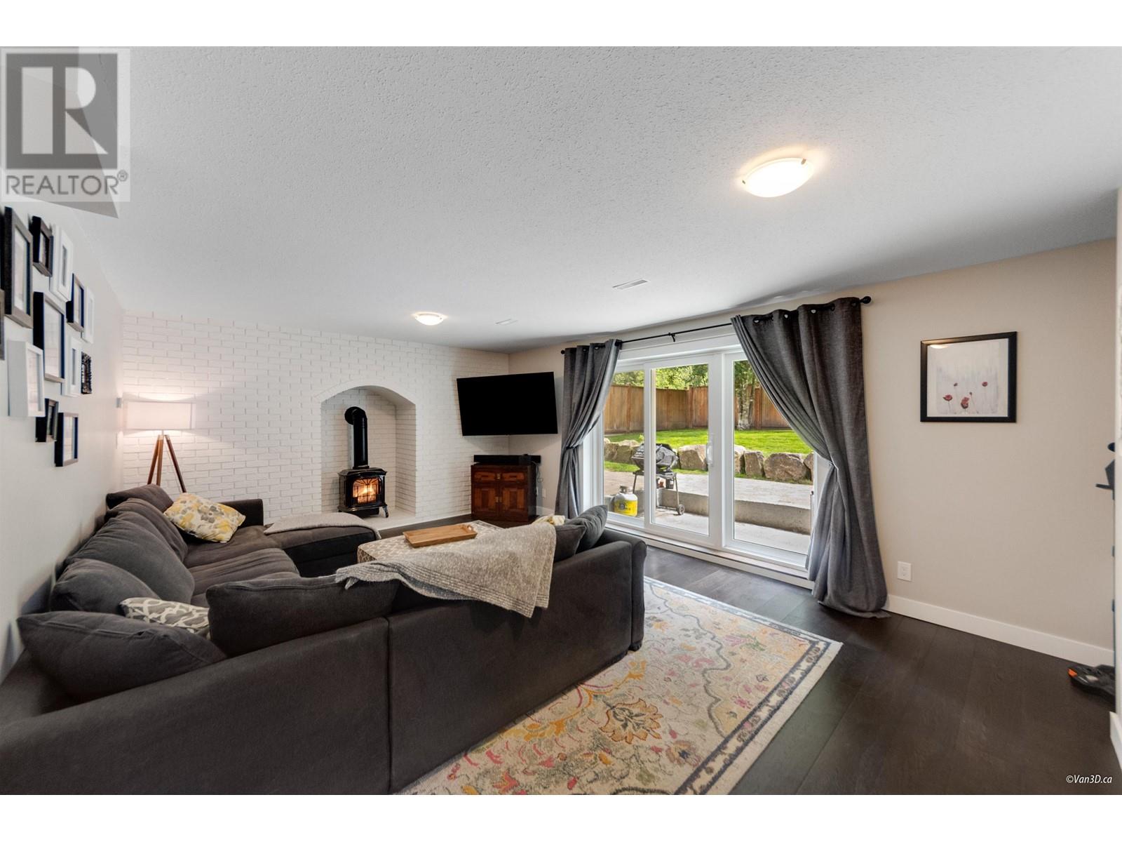 38582 Westway Avenue, Squamish, British Columbia  V8B 0L6 - Photo 15 - R3008636