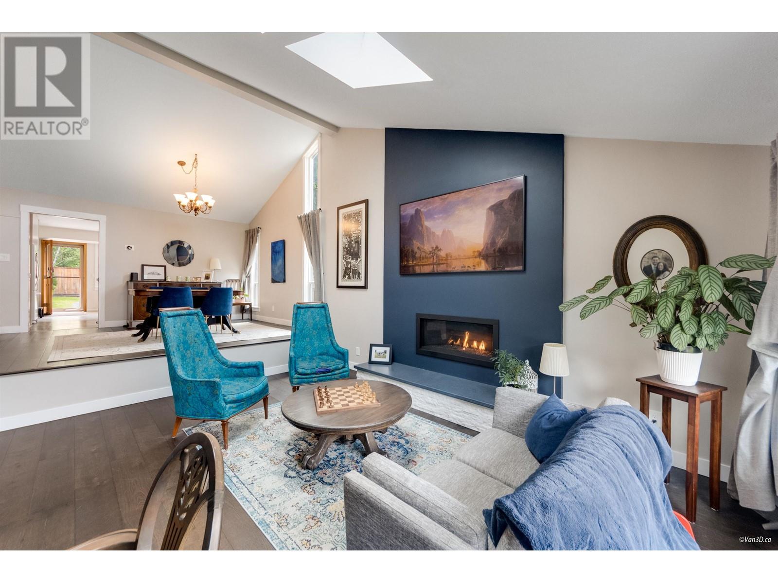 38582 Westway Avenue, Squamish, British Columbia  V8B 0L6 - Photo 3 - R3008636