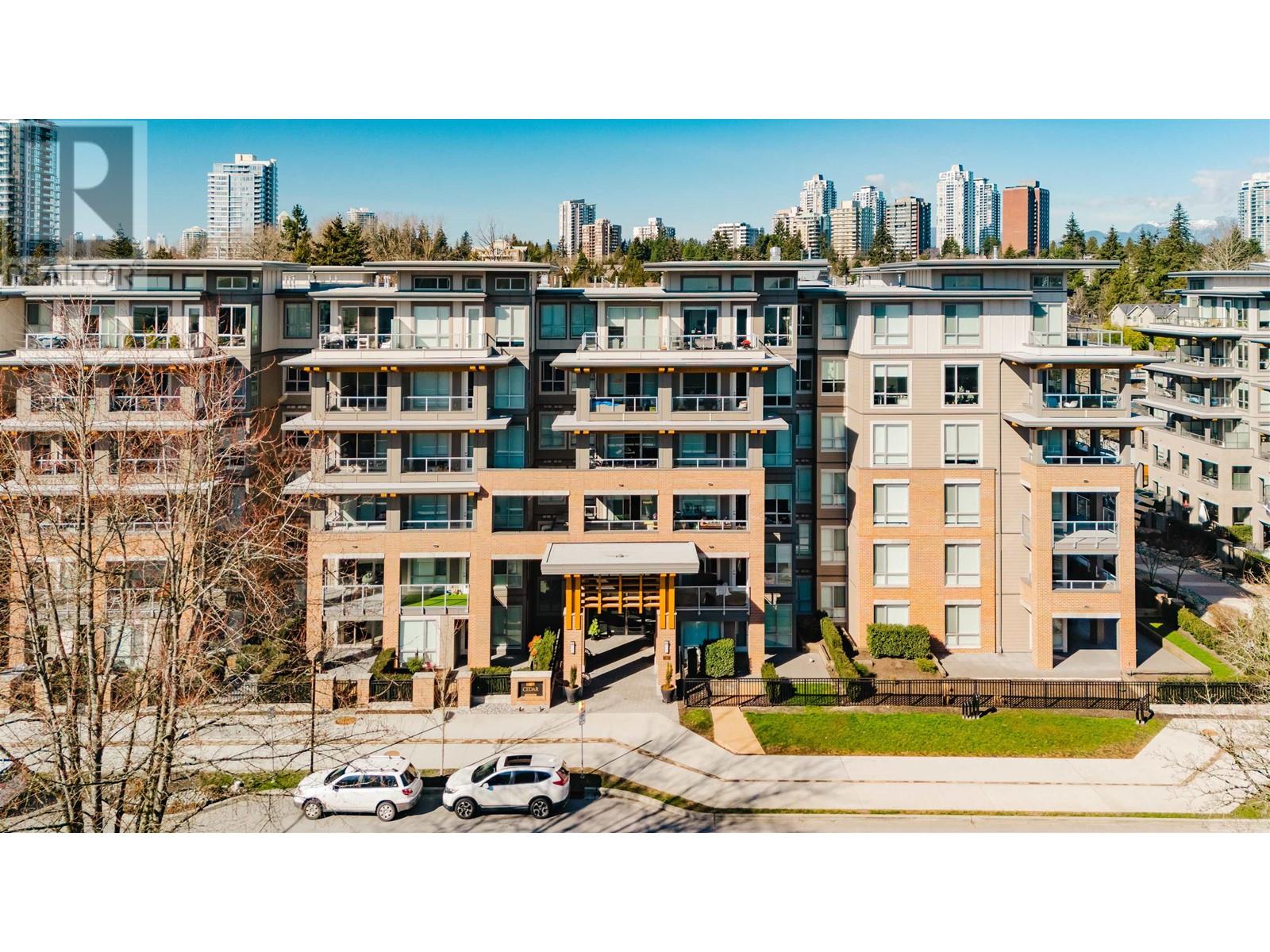 320 7133 14TH AVENUE, Burnaby, British Columbia