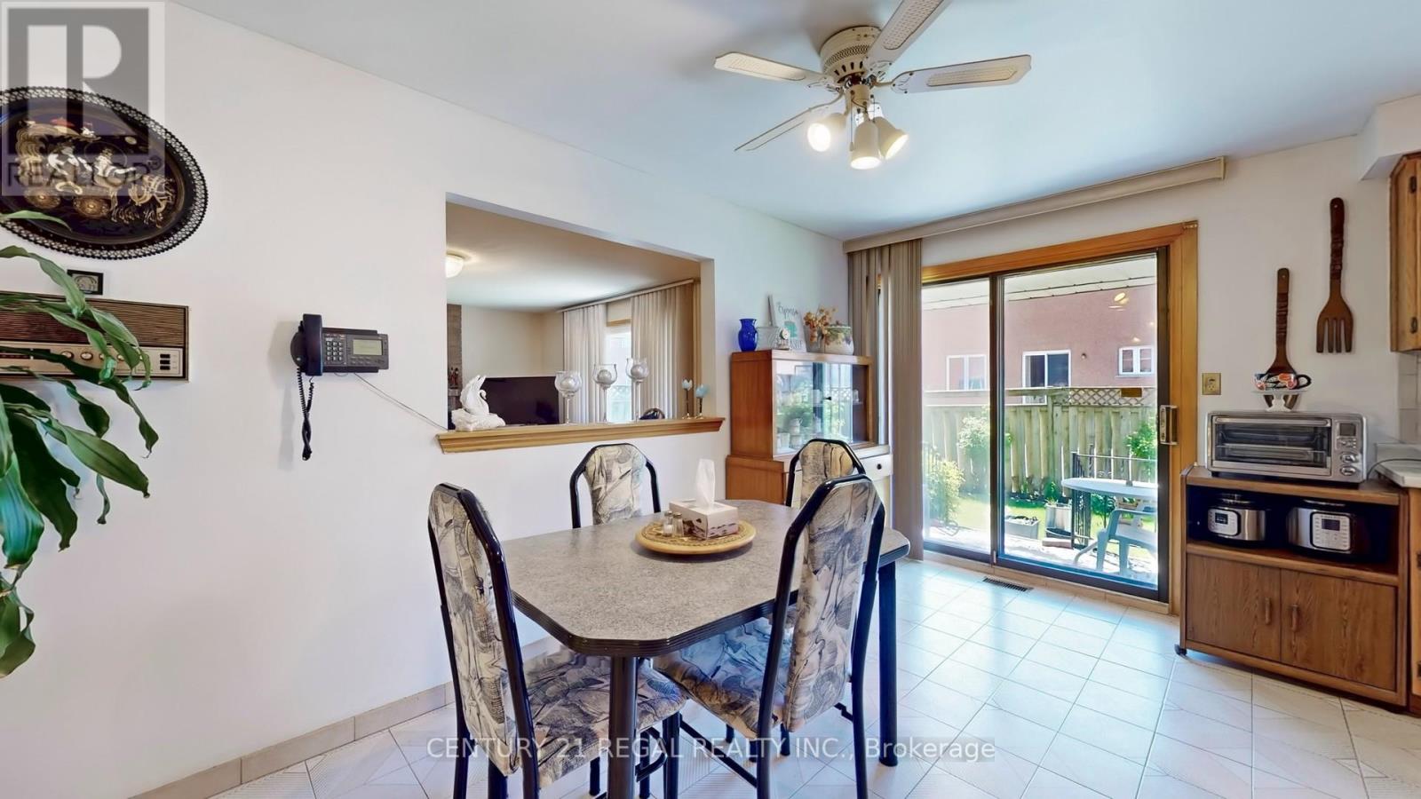 30 Purcell Square, Toronto, Ontario  M1V 3Y3 - Photo 11 - E12180283