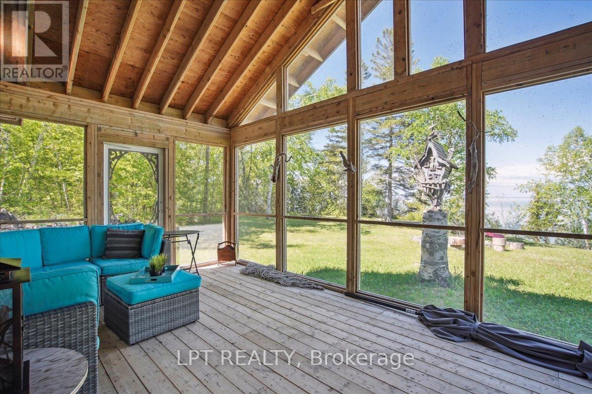 1689 Chief Joseph Snake Road, Georgina Islands (Georgina Island), Ontario  L0E 1R0 - Photo 14 - N12180282