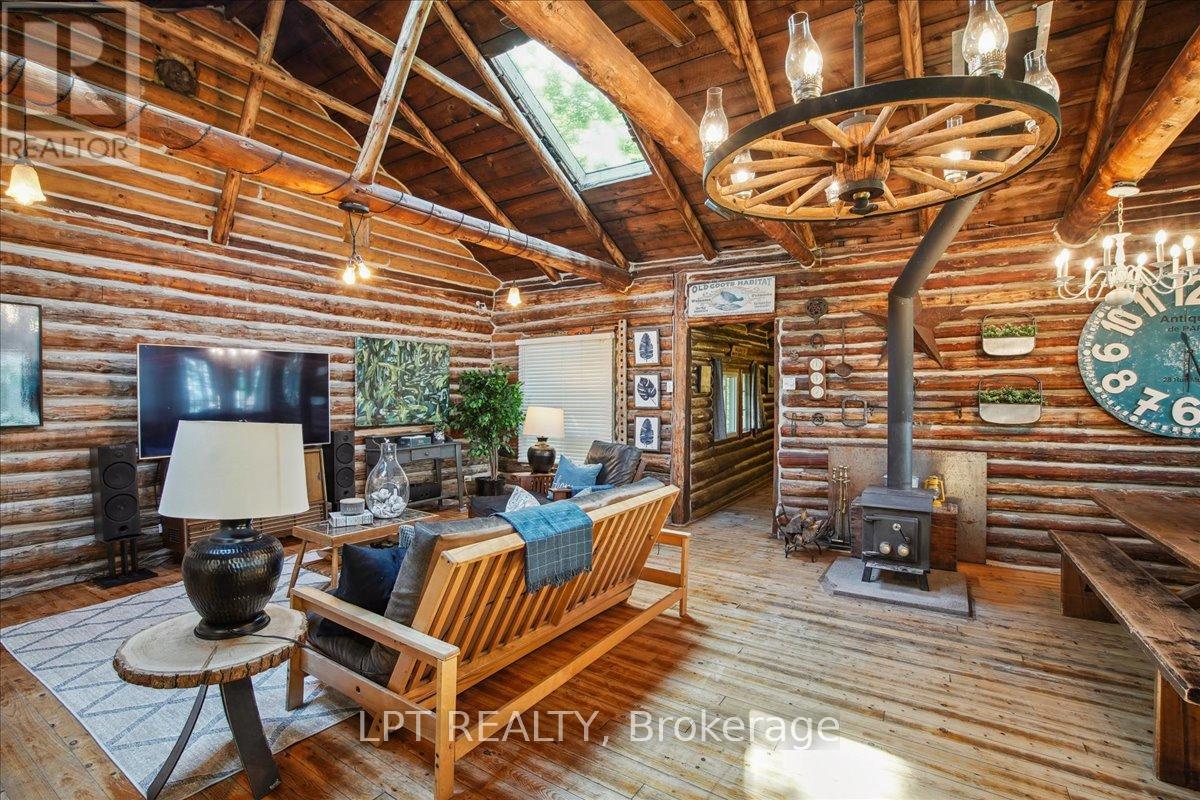 1689 Chief Joseph Snake Road, Georgina Islands (Georgina Island), Ontario  L0E 1R0 - Photo 29 - N12180282