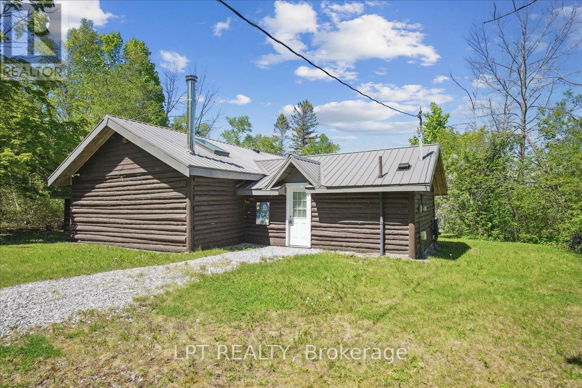 1689 Chief Joseph Snake Road, Georgina Islands (Georgina Island), Ontario  L0E 1R0 - Photo 5 - N12180282