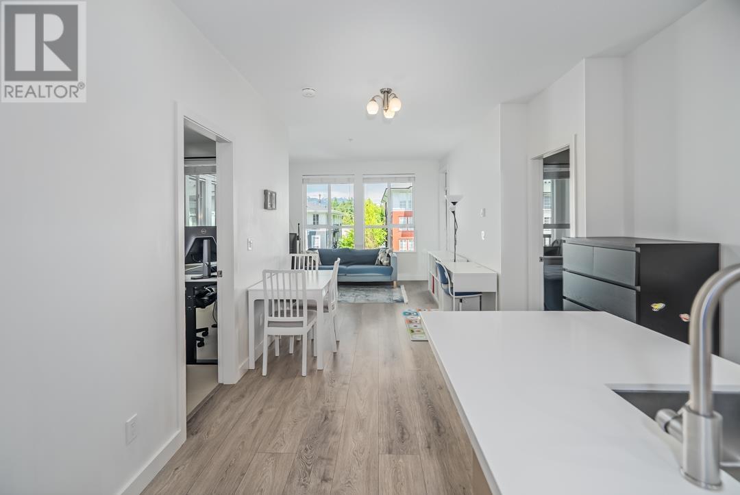 303 611 Regan Avenue, Coquitlam, British Columbia  V3J 0E5 - Photo 2 - R3008356