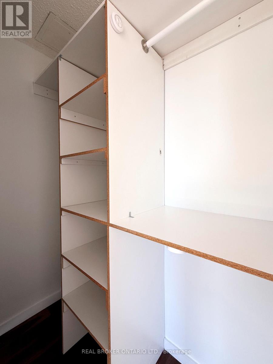 608 - 20 Southport Street, Toronto, Ontario  M6S 4Y8 - Photo 14 - W12180271
