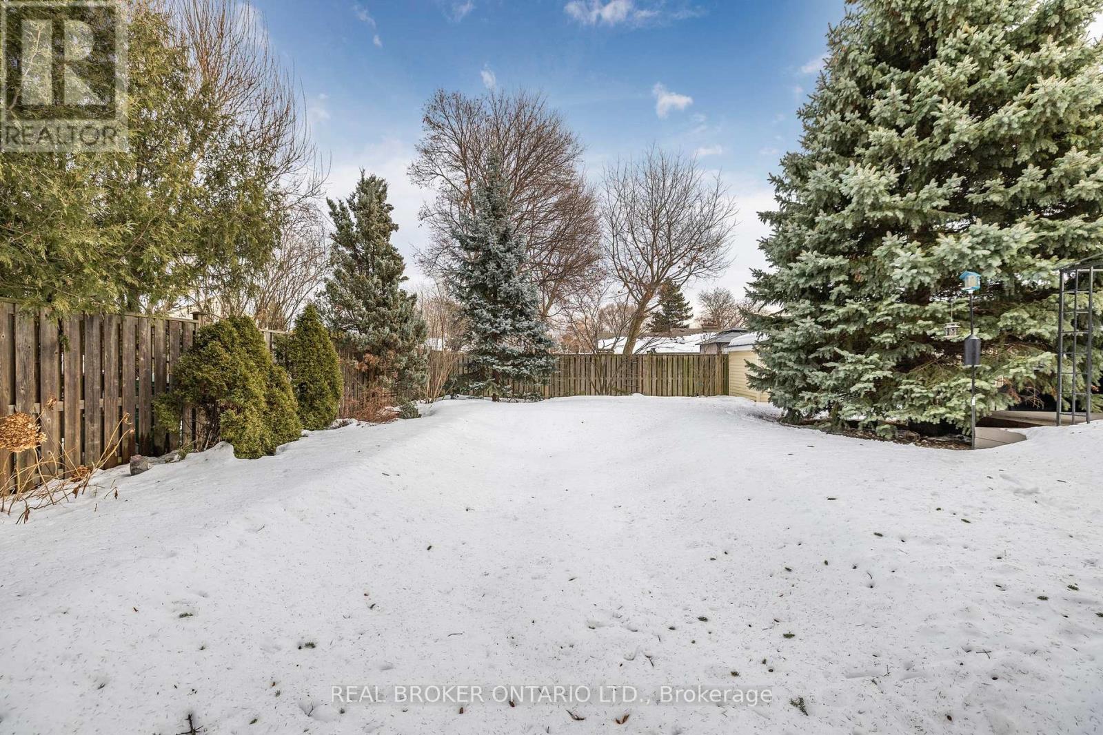 25 Sora Drive, Mississauga, Ontario  L5M 1B3 - Photo 37 - W12180274