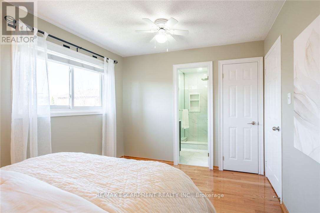 622 Fothergill Boulevard, Burlington, Ontario  L7L 6E3 - Photo 21 - W12180291