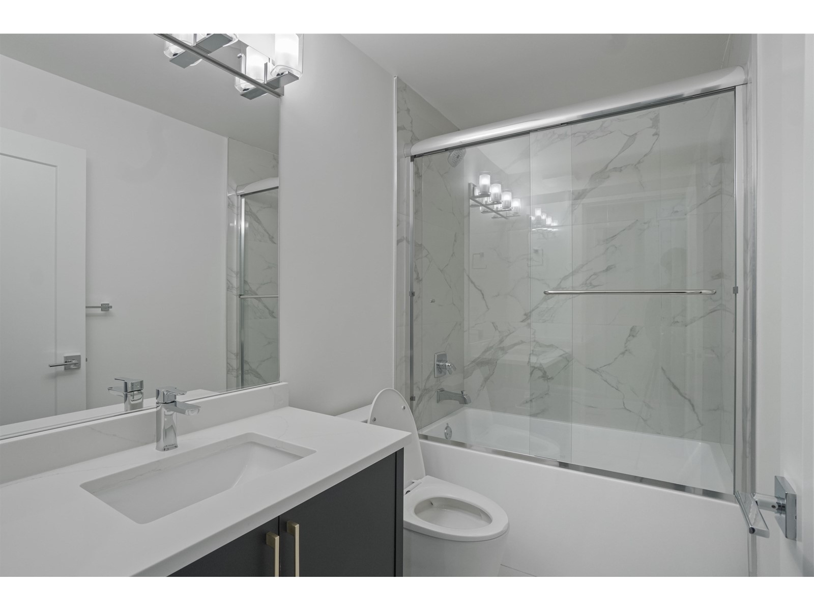 20545 74b Avenue, Langley, British Columbia  V2Y 3S8 - Photo 9 - R3008204