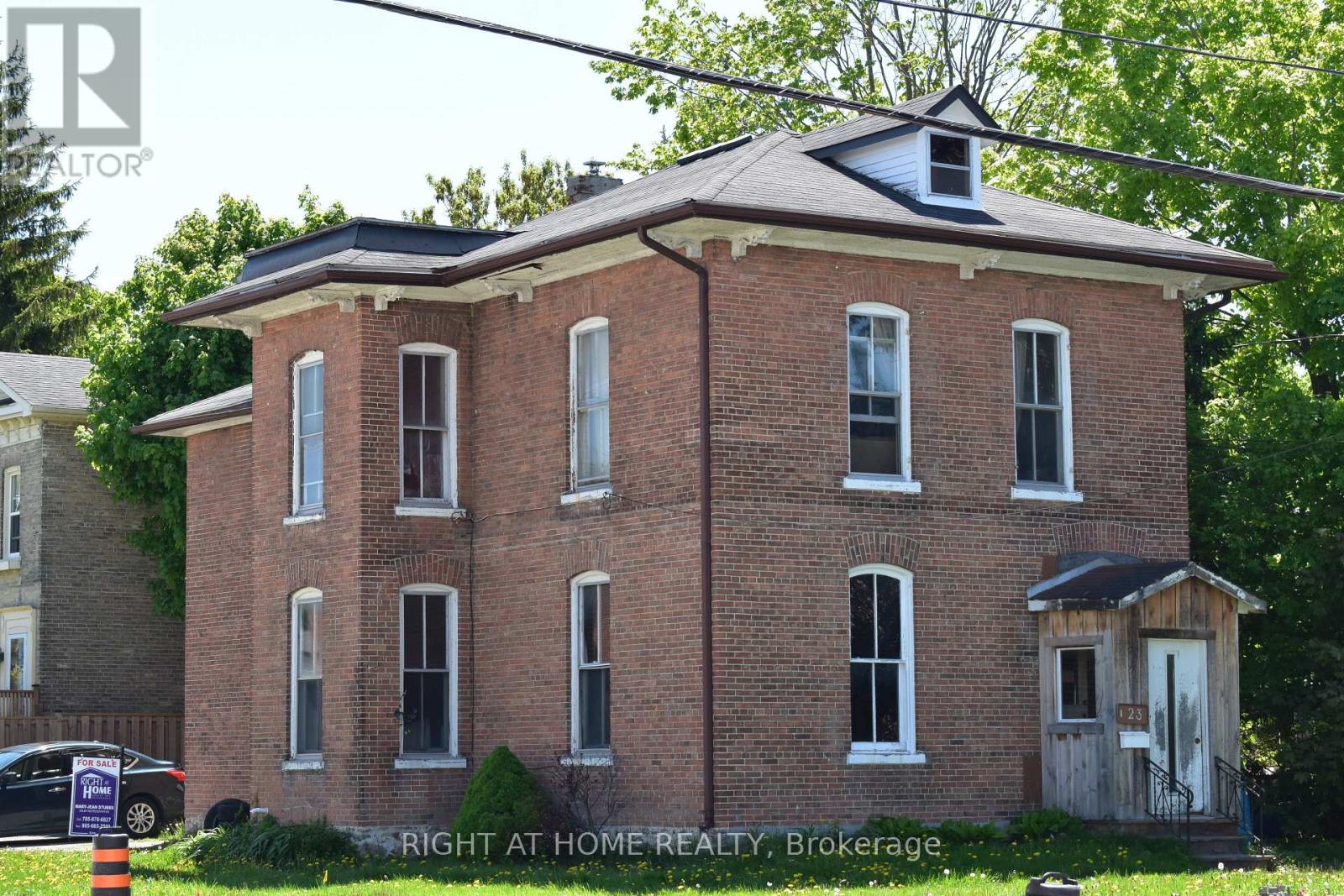 23 GLENELG STREET W, Kawartha Lakes, Ontario