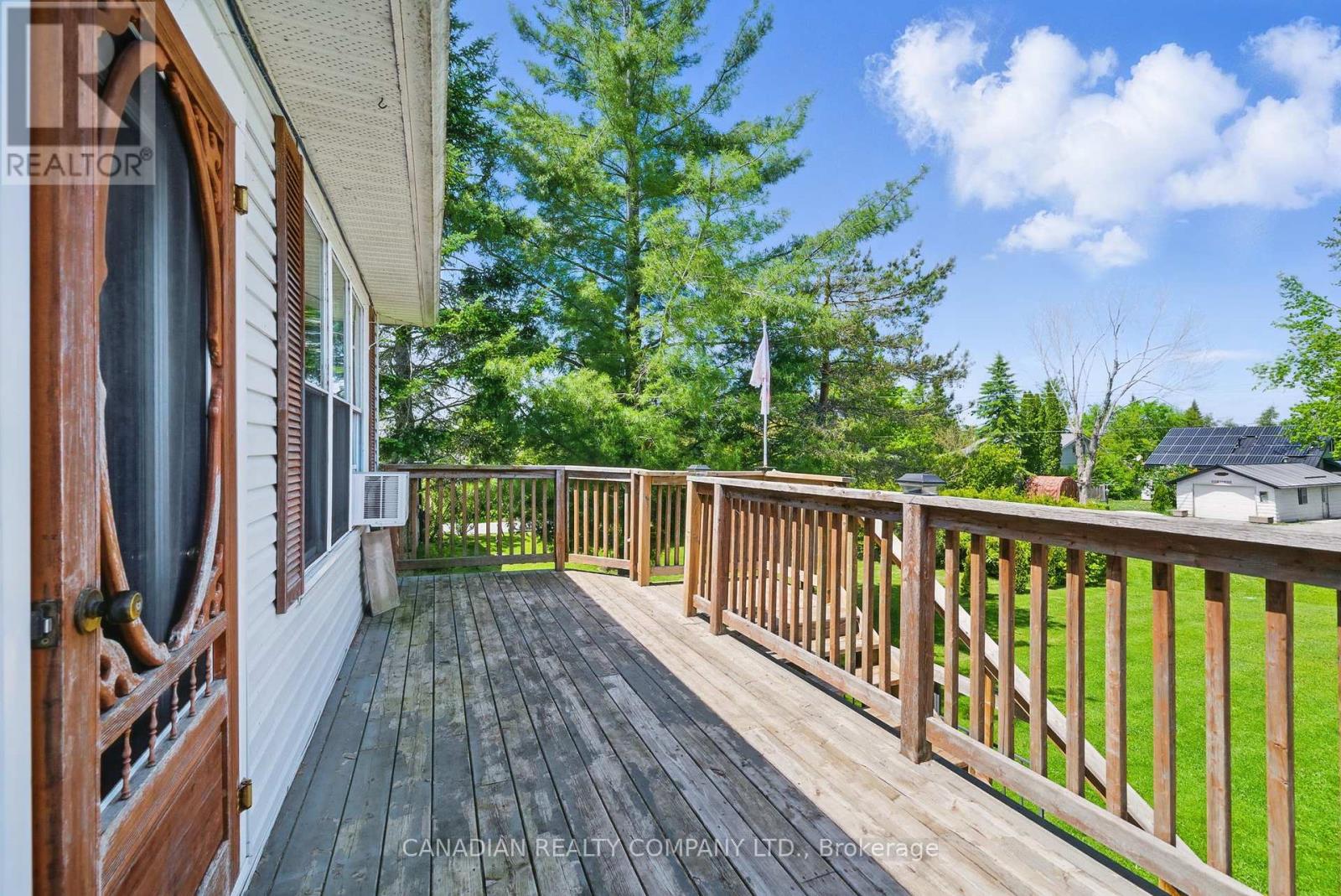 20 Robinson Avenue, Kawartha Lakes, Ontario  K0M 2B0 - Photo 5 - X12180270