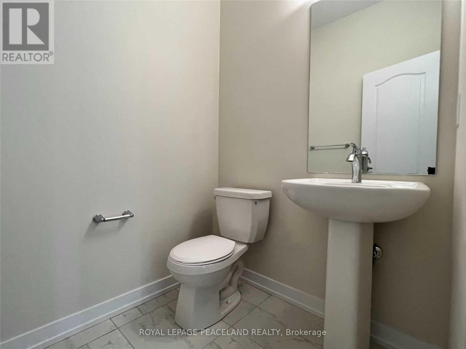 24 Santos Drive, Haldimand, Ontario  N3W 0H1 - Photo 12 - X12180276
