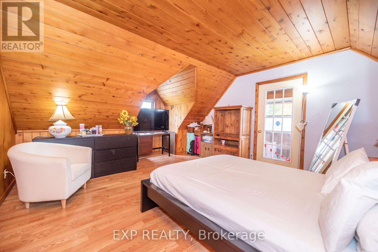1197 Lower Spruce Hedge Road, Greater Madawaska, Ontario  K0J 1G0 - Photo 9 - X12180306