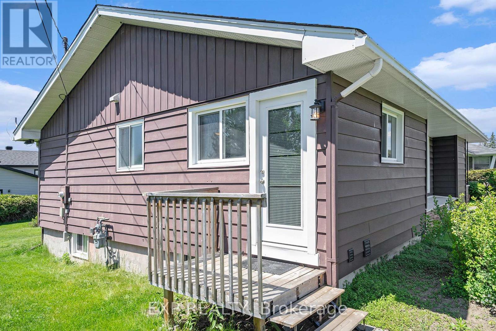 B - 920 Laviolette St Street, Clarence-Rockland, Ontario  K4K 1B1 - Photo 12 - X12180312