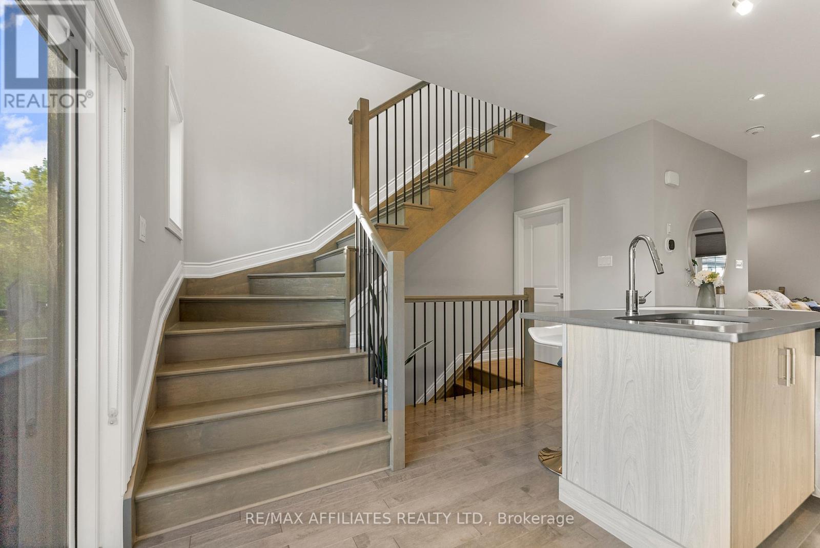 726 Reverie Private, Ottawa, Ontario  K2S 0T9 - Photo 13 - X12180347