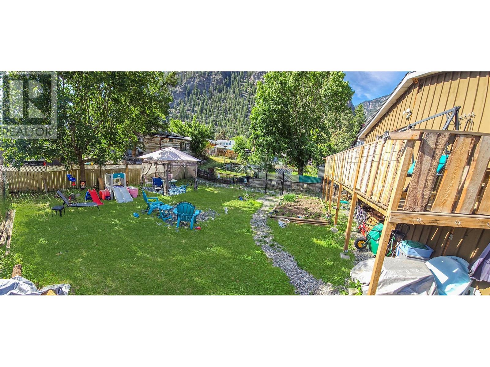 956 Richter Avenue, Hedley, British Columbia  V0X 1K0 - Photo 17 - 10348093