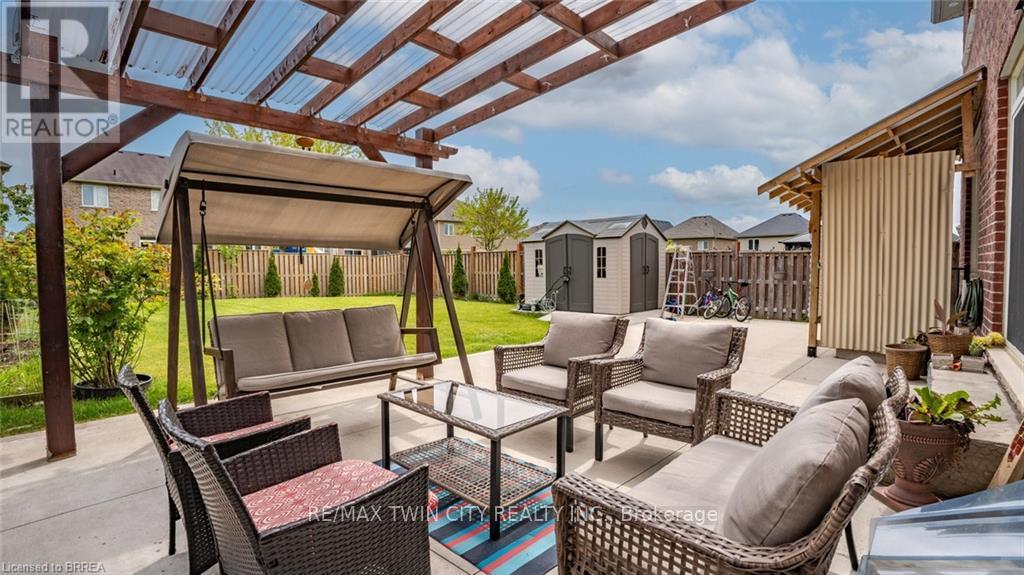 51 Burgess Crescent, Brantford, Ontario  N3T 5L5 - Photo 39 - X12180346