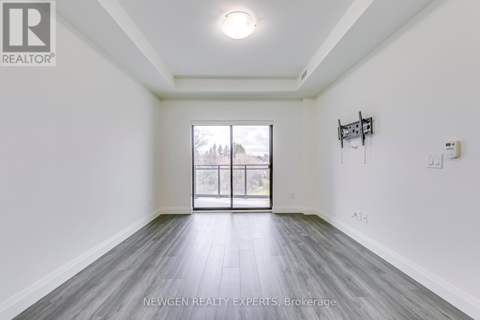 302 - 30 Hamilton Street, Hamilton, Ontario  L8B 1V8 - Photo 17 - X12179814