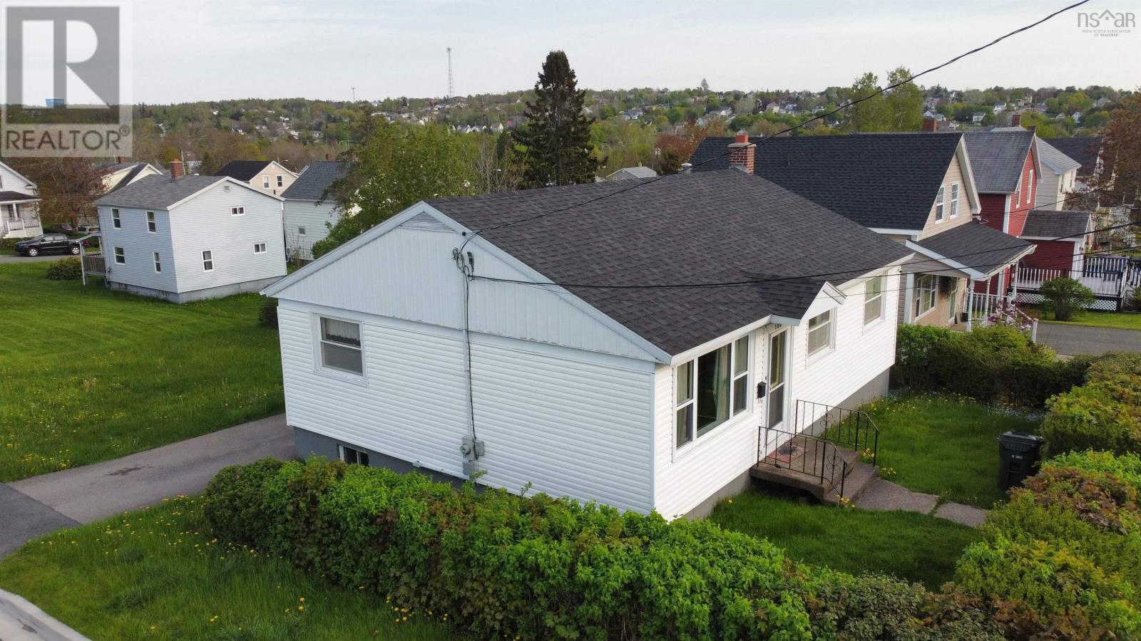 Property at 186 Cabot Street image 5