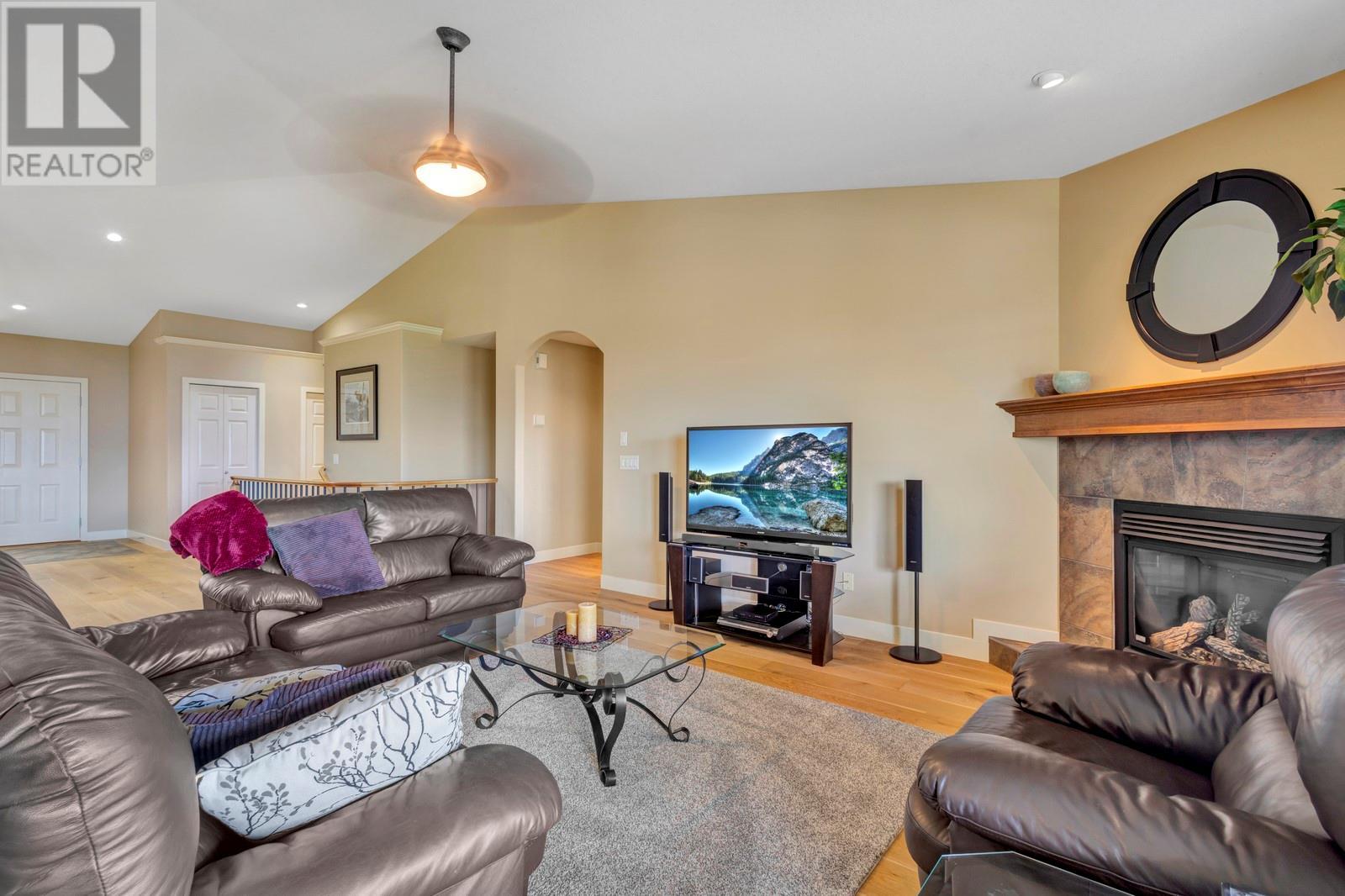 2565 Copper Ridge Drive, West Kelowna, BC V4T2X6
