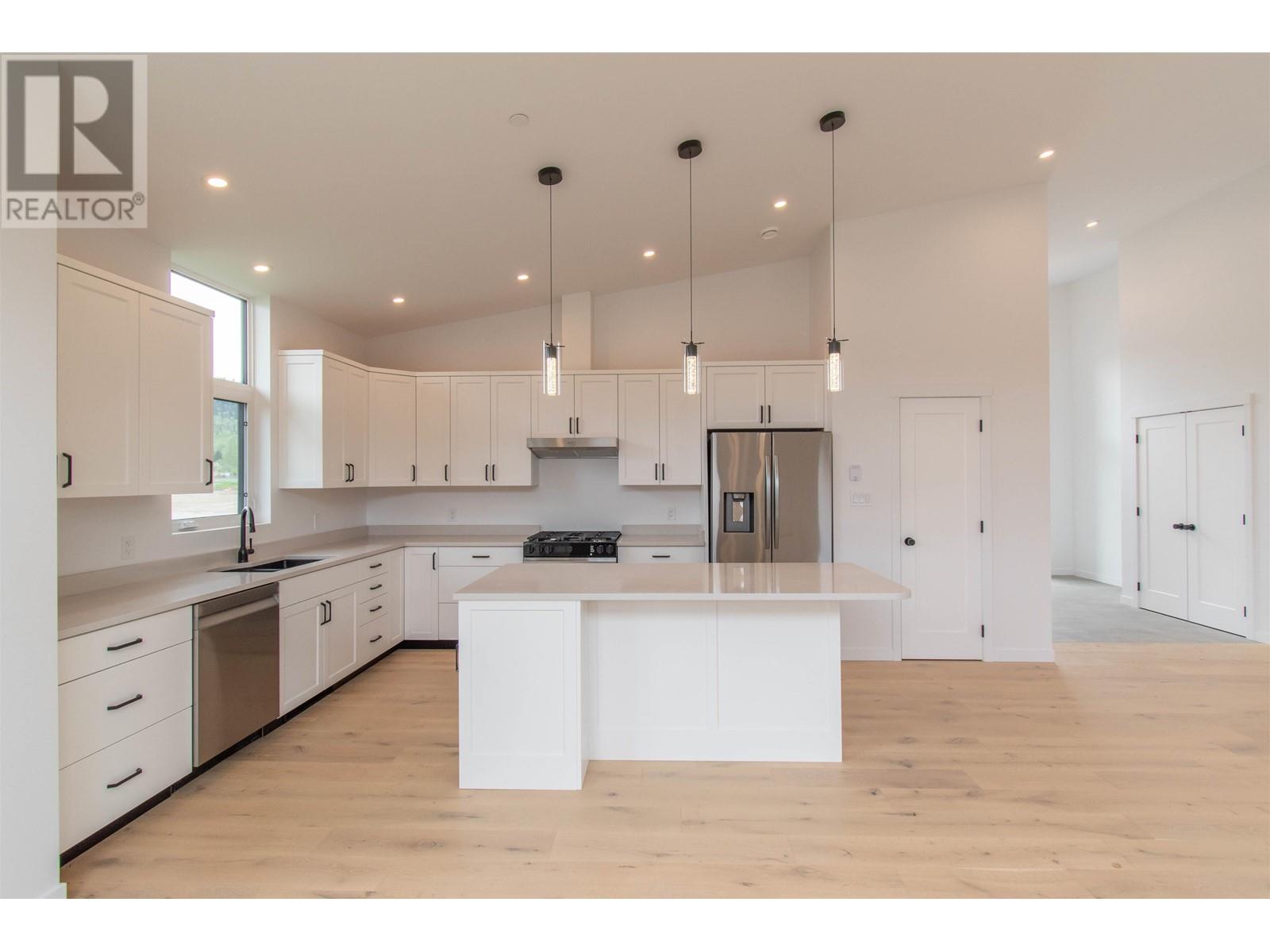 1118 Parkside Avenue, Smithers, British Columbia  V0J 2N0 - Photo 4 - R3008675