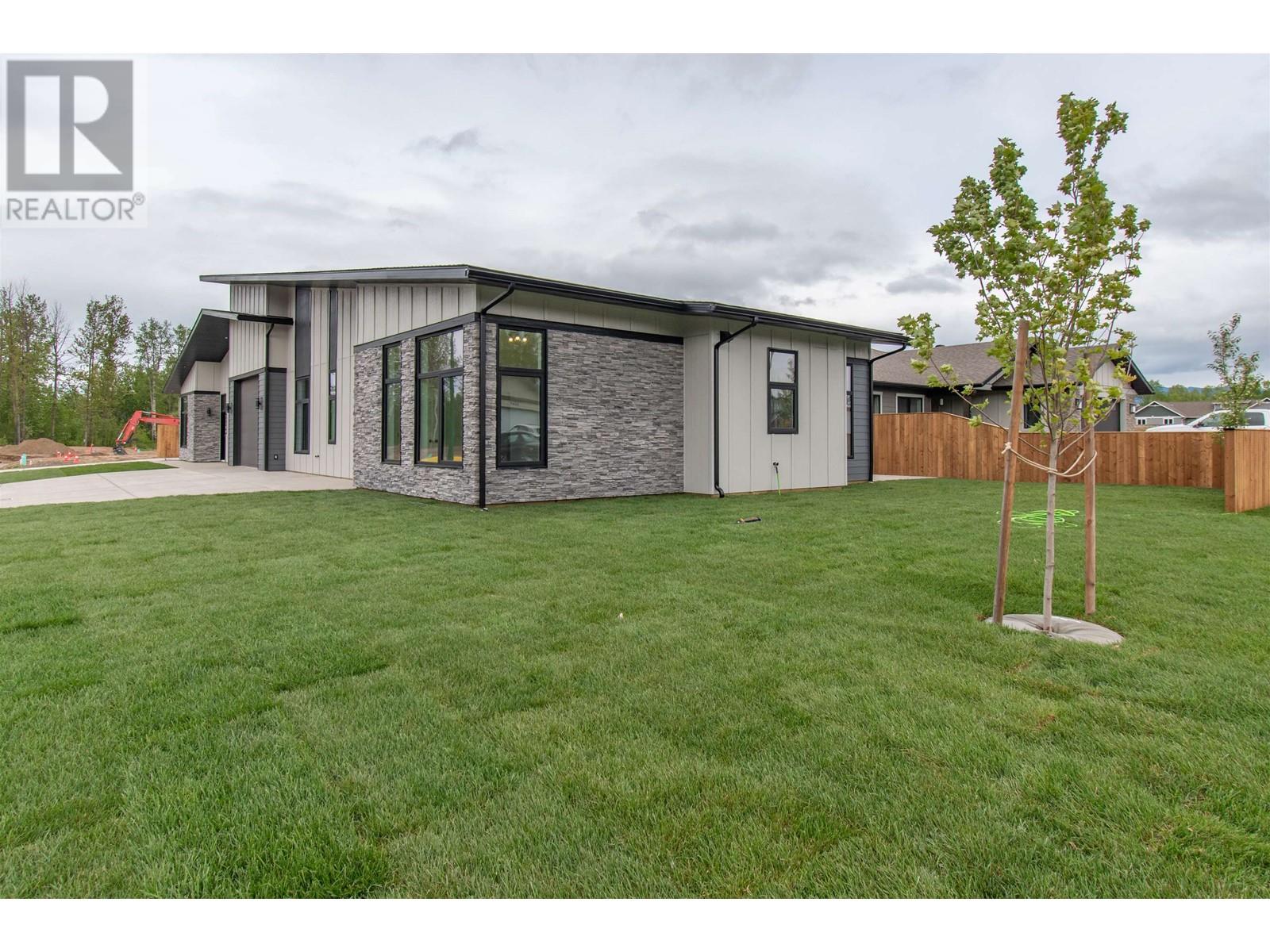 1118 Parkside Avenue, Smithers, British Columbia  V0J 2N0 - Photo 40 - R3008675