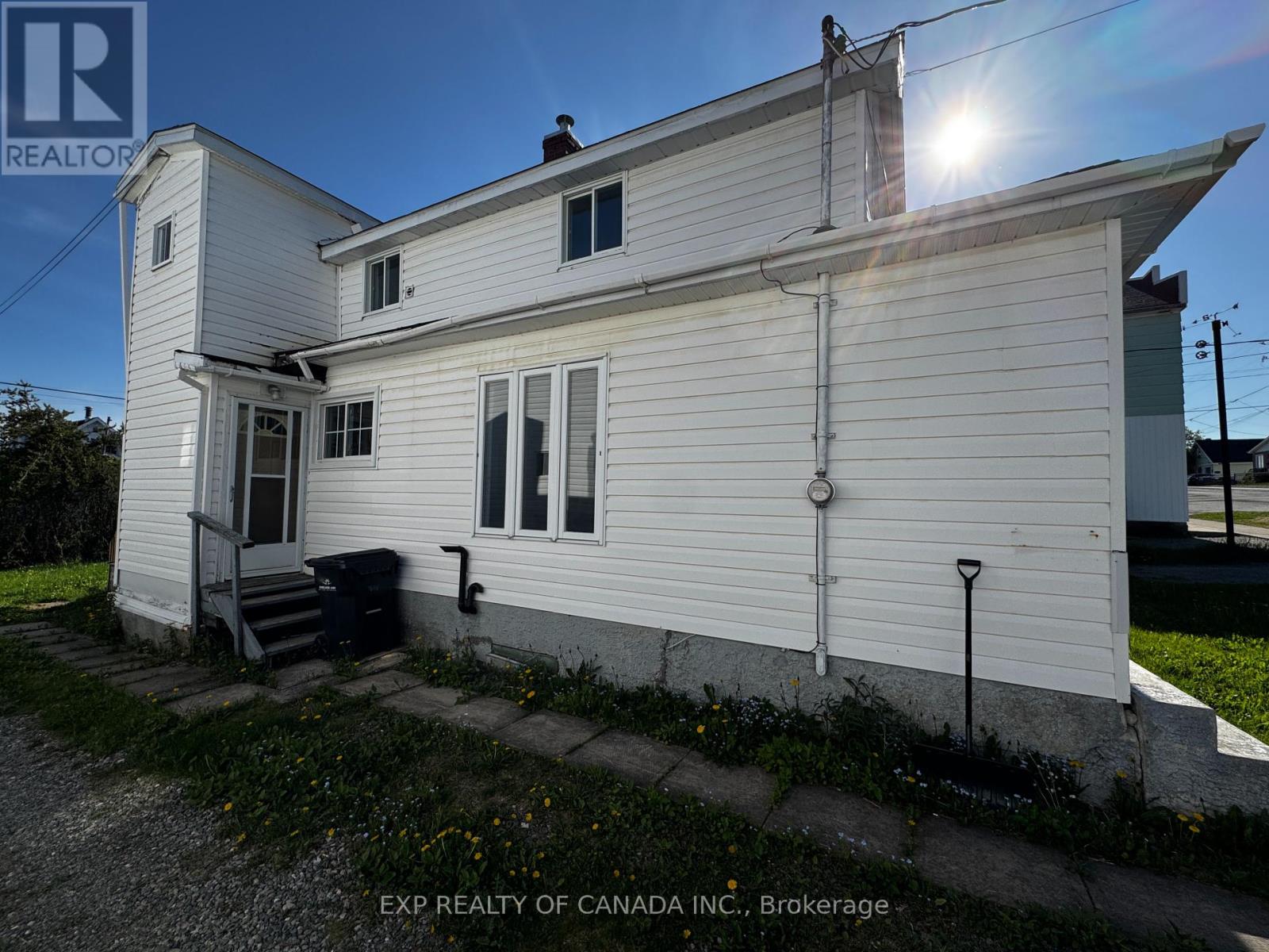 35 Taylor Avenue, Kirkland Lake (Kl & Area), Ontario  P2N 2L2 - Photo 4 - T12090545