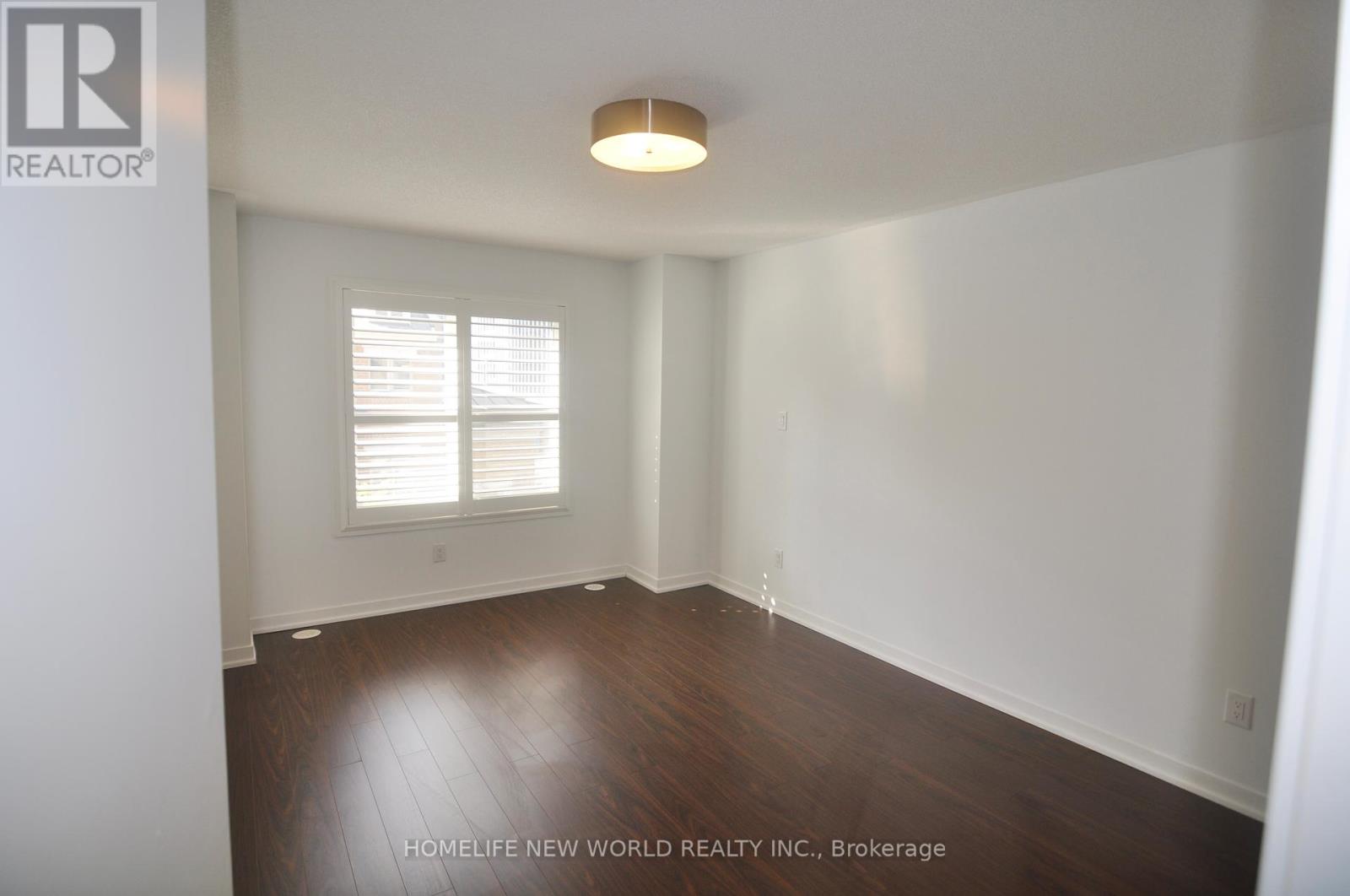 Th5 - 370 Square One Drive, Mississauga, Ontario  L5B 0E6 - Photo 9 - W12180385