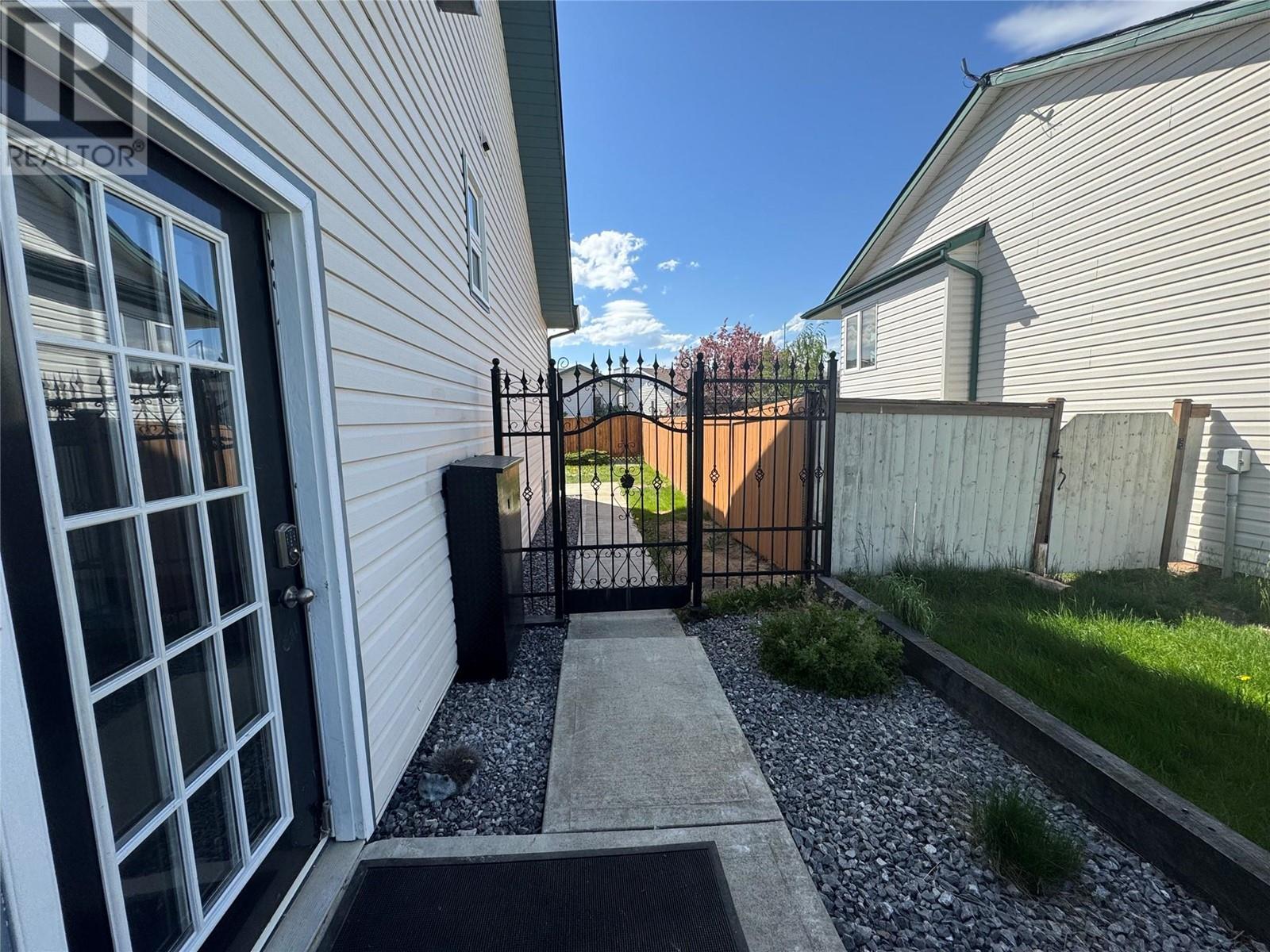 1836 Willowbrook Crescent, Dawson Creek, BC V1G2P9
