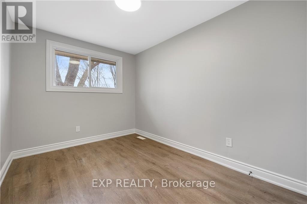 Upper - 8059 Aintree Drive, Niagara Falls, Ontario  L2H 1V3 - Photo 8 - X12180386