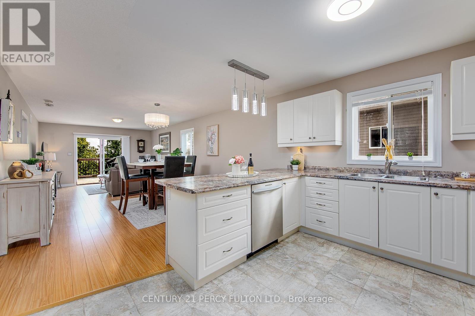 58 Lucy Lane, Orillia, Ontario  L3V 0G3 - Photo 4 - S12180370