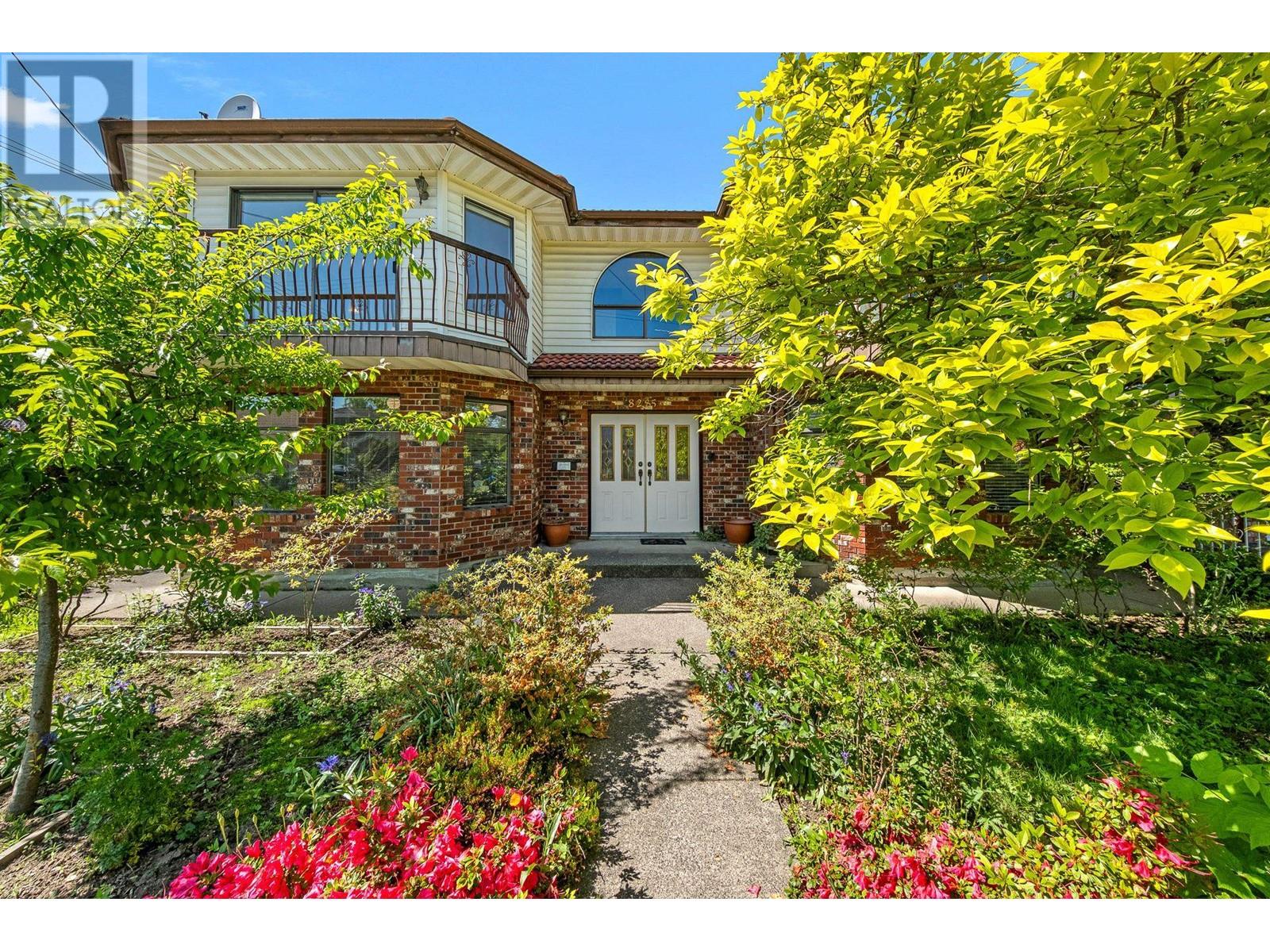 8285 12TH AVENUE, Burnaby, British Columbia