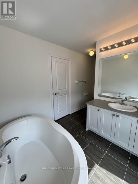 1 Steamboat Way, Whitby, Ontario  L1N 0M6 - Photo 23 - E12179712