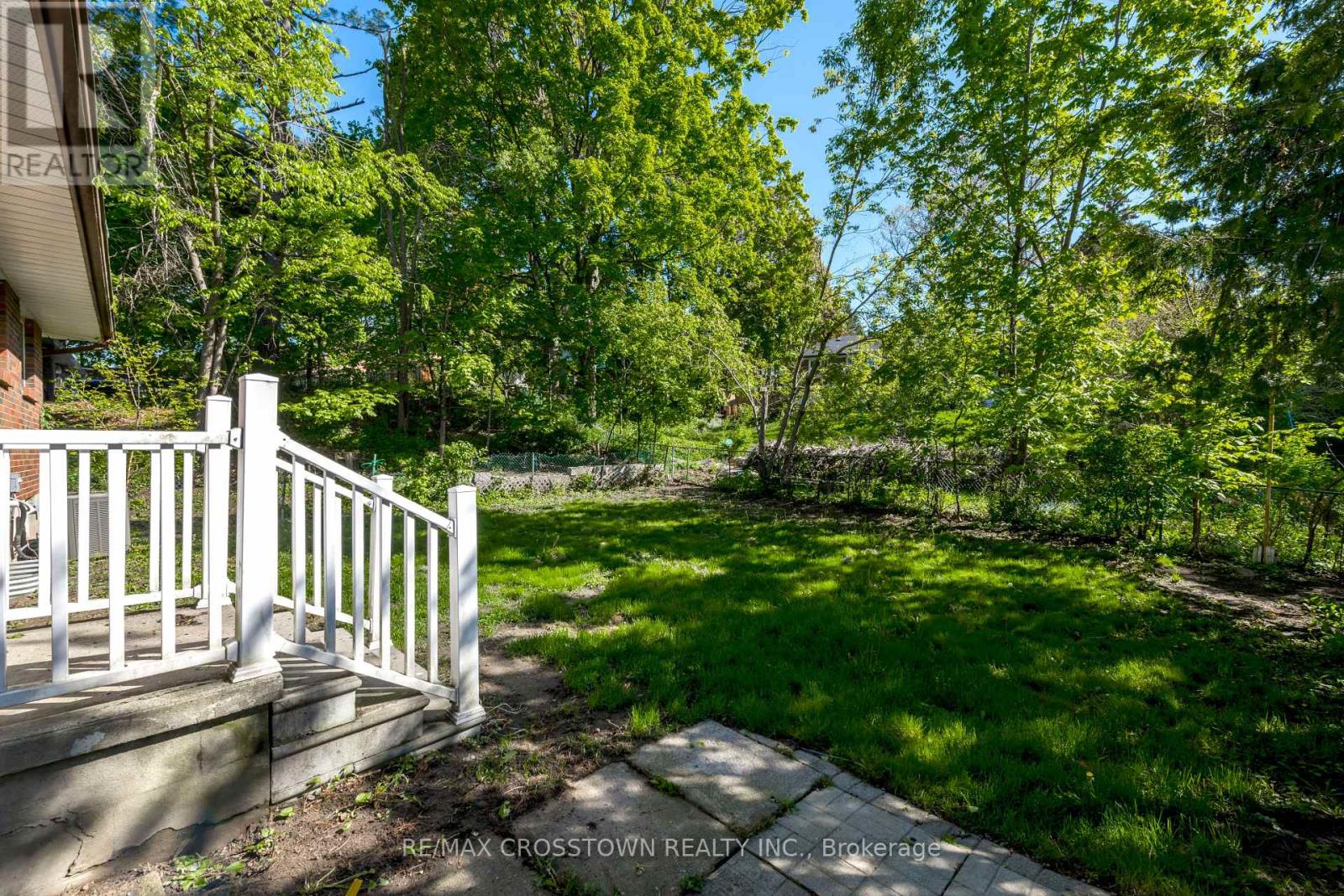 105 Eccles Street N, Barrie (Queen's Park), Ontario  L4N 1Y6 - Photo 31 - S12172118