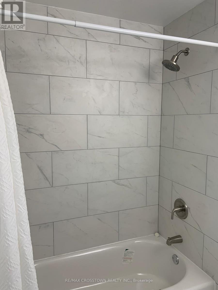 105 Eccles Street N, Barrie (Queen's Park), Ontario  L4N 1Y6 - Photo 22 - S12172118