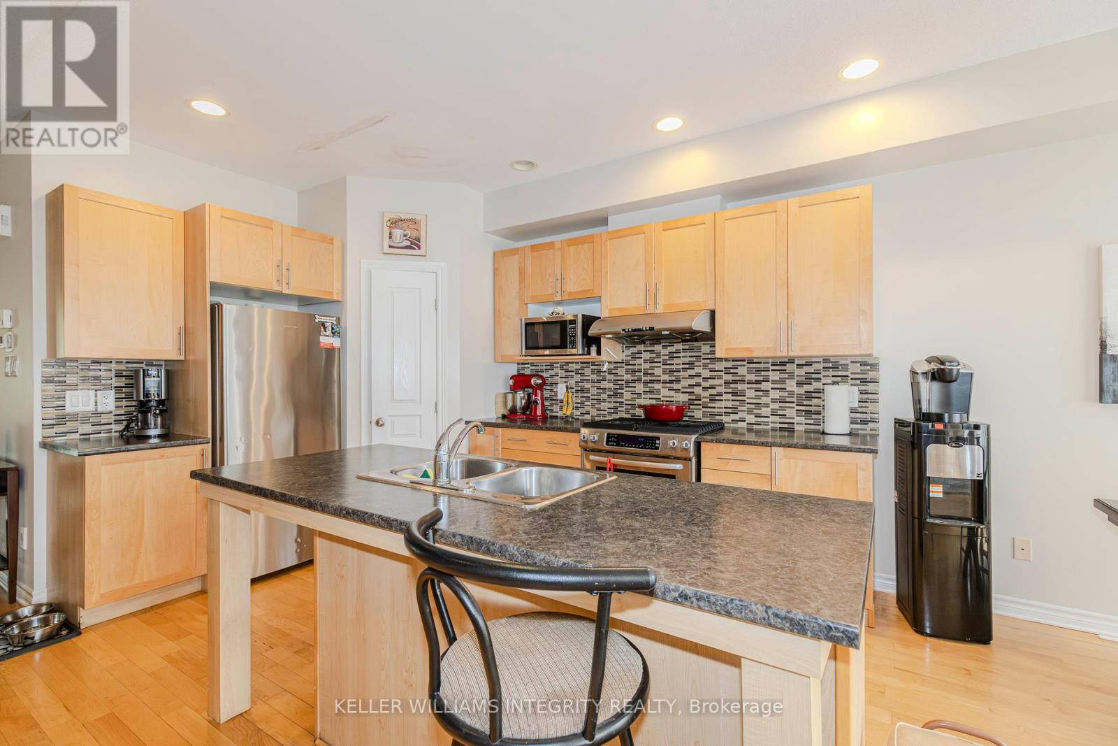 564 Remnor Avenue, Ottawa, Ontario  K2T 0A5 - Photo 13 - X12176631