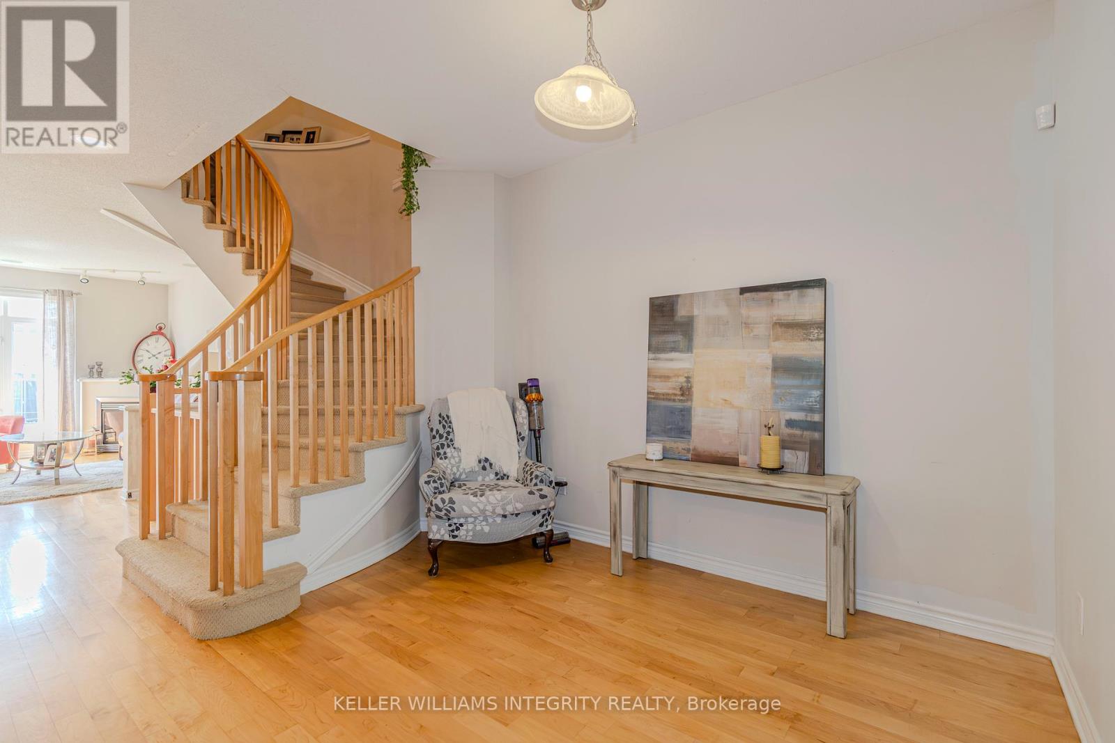 564 Remnor Avenue, Ottawa, Ontario  K2T 0A5 - Photo 7 - X12176631