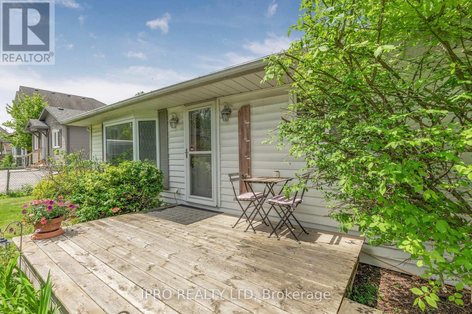Property at 36 OAK AVENUE image 2
