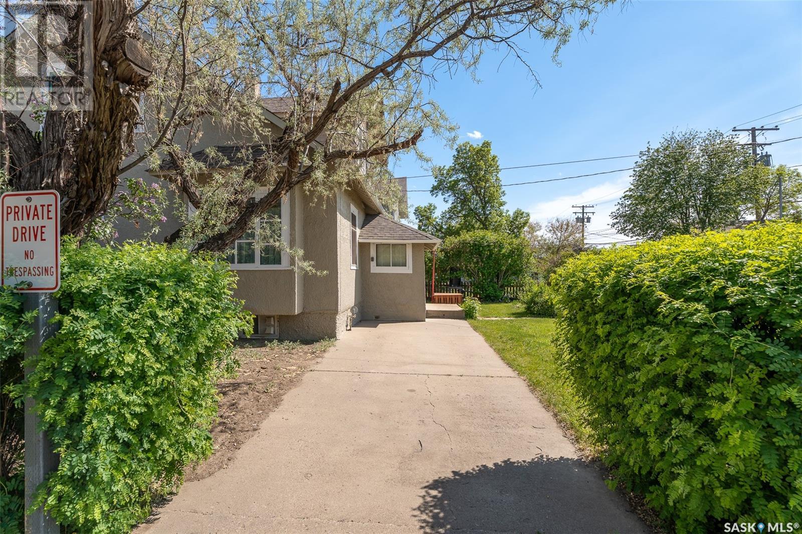 Property at 944 Alder AVENUE image 3