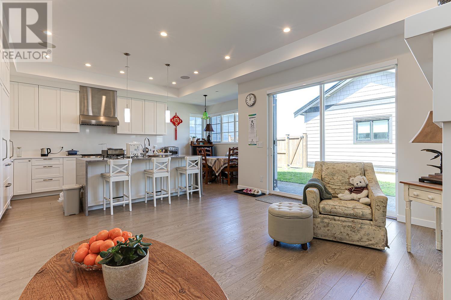 4705 Hazelnut Way, Tsawwassen, British Columbia  V4M 4G2 - Photo 16 - R3008364