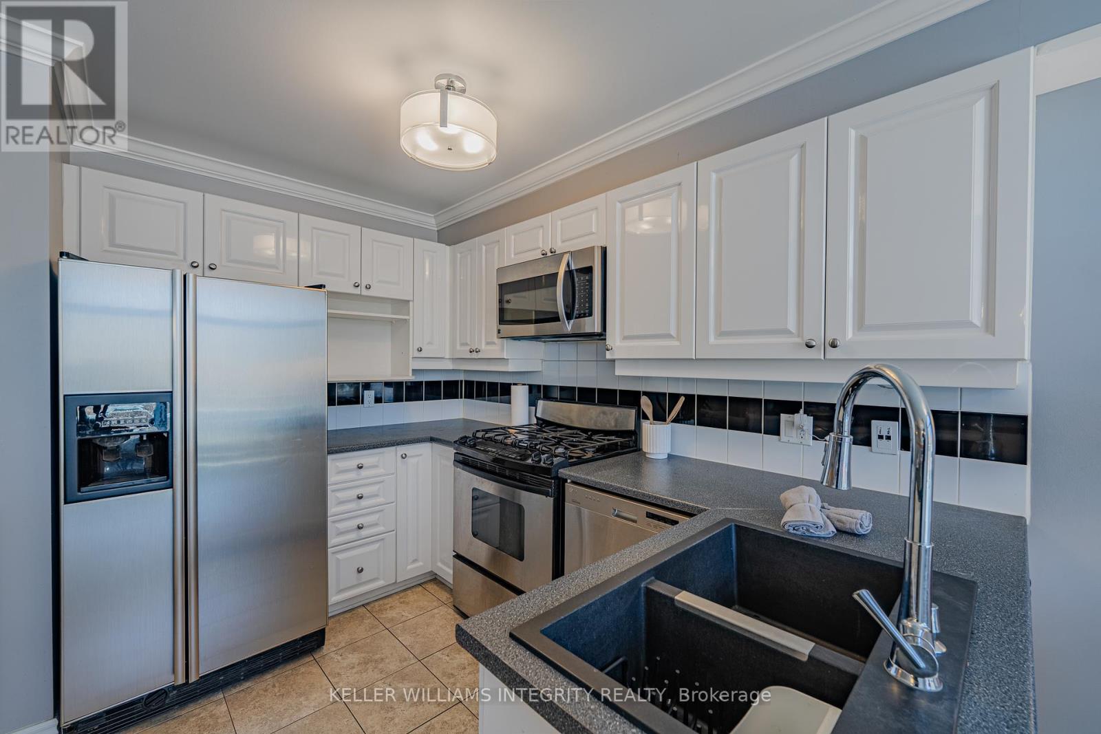 6308 Sablewood Place, Ottawa, Ontario  K1C 7M6 - Photo 13 - X12180411