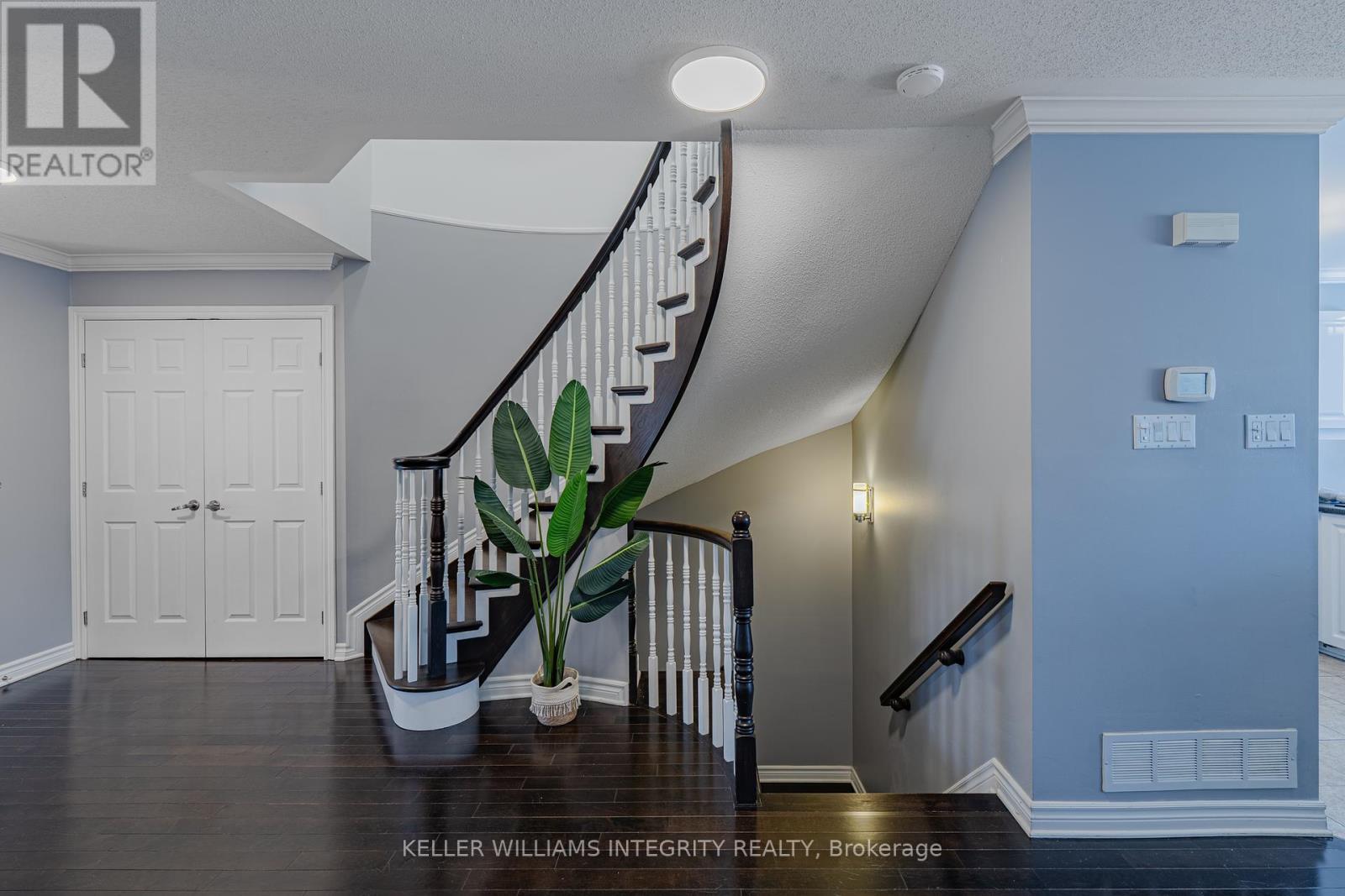 6308 Sablewood Place, Ottawa, Ontario  K1C 7M6 - Photo 8 - X12180411