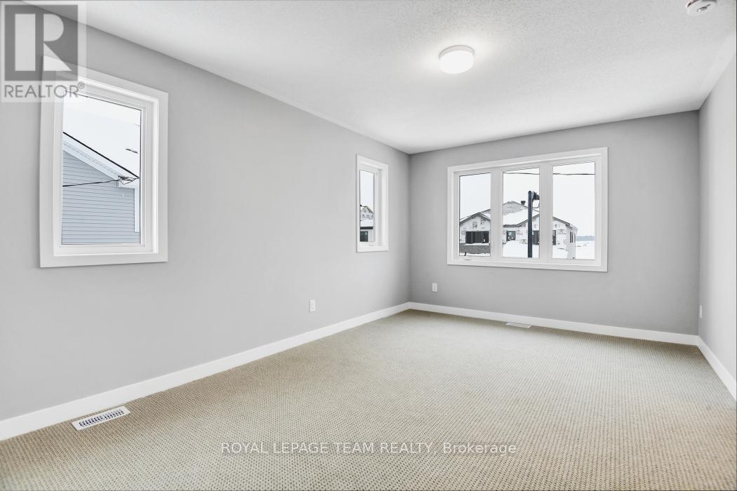 165 Yearling Circle, Ottawa, Ontario  K0A 2Z0 - Photo 14 - X12180418